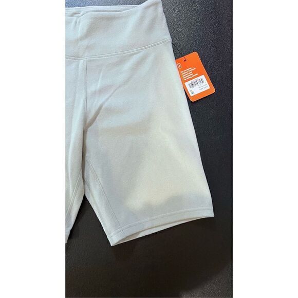 Bass Outdoor Women's Flat Front Biker Short Heather Grey Size Medium NWT P1-36 - Picture 4 of 15